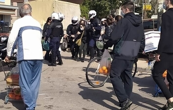 Αστυνομική επιδρομή στη λαϊκή αγορά Χαλανδρίου!
