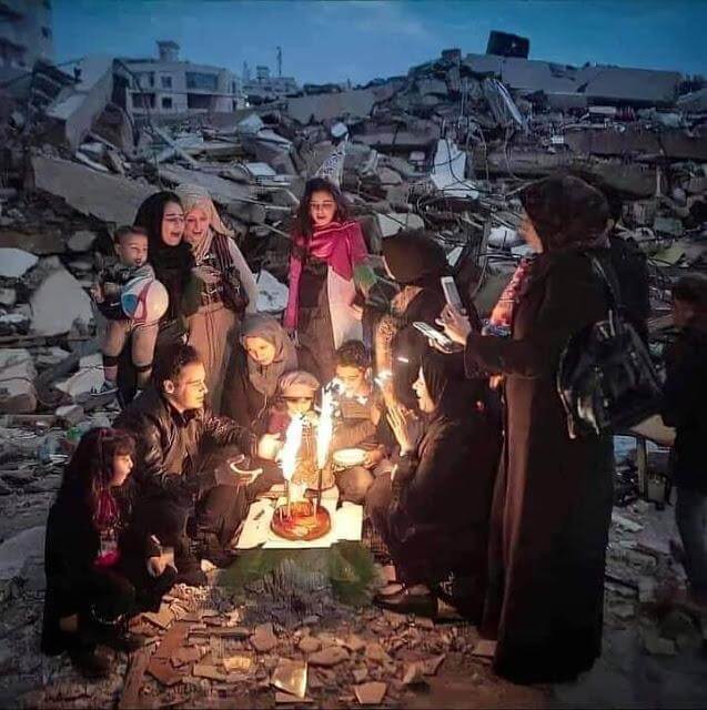 Υποκλινόμαστε