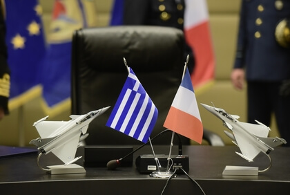 Τα 3 θέματα που δεν γνωρίζουμε ακόμη για την ελληνογαλλική συμφωνία
