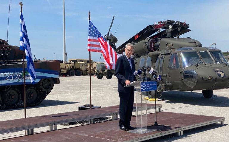 Στρατιώτης από το 301 ΕΒ: Δεν έχει καμία δουλειά στα στρατόπεδά μας ο Αμερικάνος πρέσβης