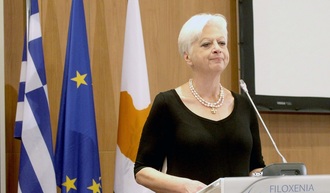 Ελένη Θεοχάρους: Σώζει την τιμή του κυπριακού ελληνισμού!