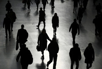 Handelsblatt: Σε καμία άλλη χώρα της ΕΕ δεν εργάζονται, όσο στην Ελλάδα. Και τώρα θα εργάζονται ακόμη περισσότερο