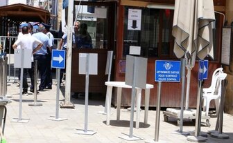 Τρύπιοι έλεγχοι για δεκαετίες στα οδοφράγματα; Τι ισχύει για «ταυτότητες» του ψευδοκράτους