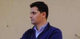 Επίθεση κατά του δημοσιογράφου Θανάση Κουκάκη πριν από δημοσίευση ρεπορτάζ του για τις τράπεζες